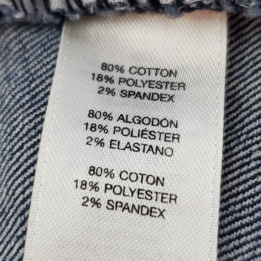 CHICO'S Platinum Washed Denim Faded Distressed Crop Jeans, Size 0 - Picture 6 of 9